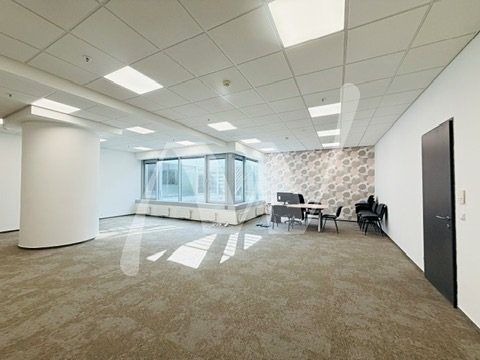 Pronájem kanceláře 134 m² – fotografie 4