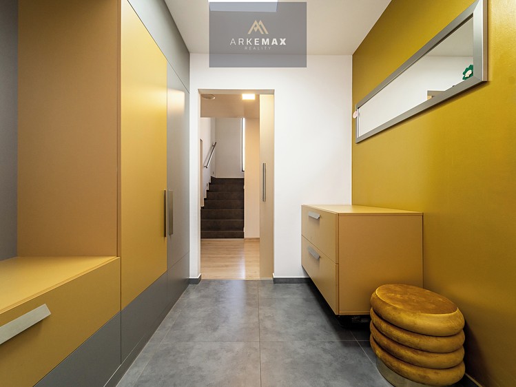Prodej domu, 410 m² (9 z 27)