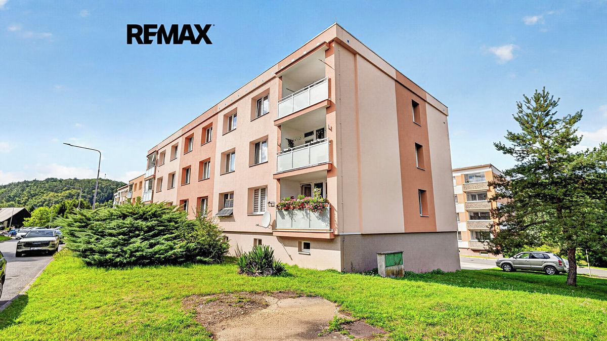Prodej bytu 2+1 70 m², Roztoky – fotka 1 z 3