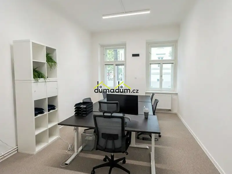Prodej kanceláře 88 m², Praha – náhled fotky 2
