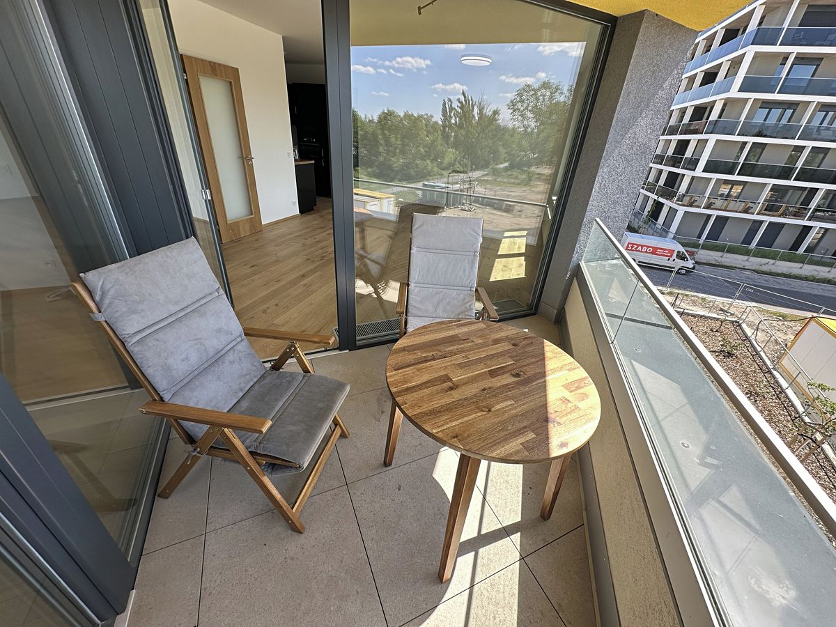 Pronájem bytu 3+kk 80 m² – fotografie 3