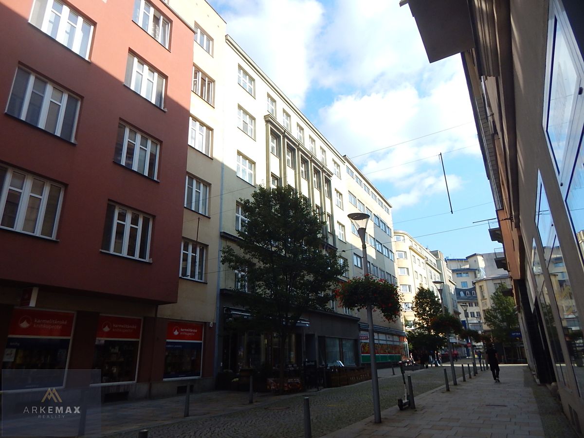 Pronájem kanceláře 56 m² – fotografie 2