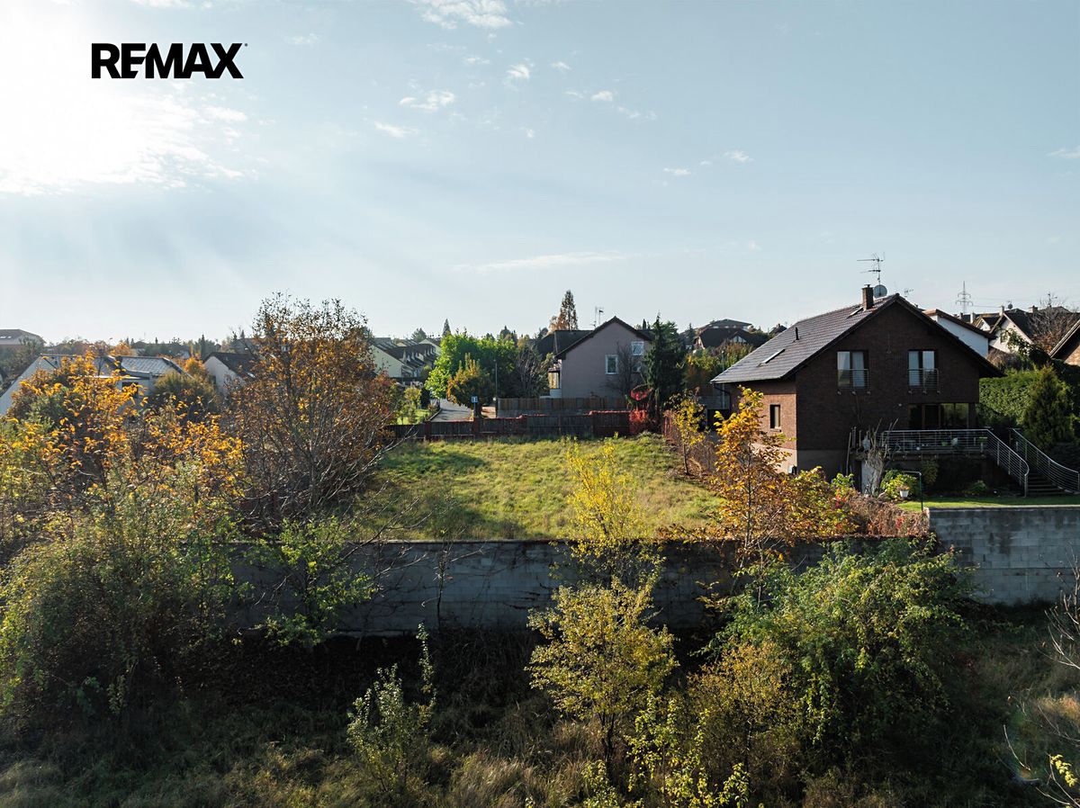 Prodej stavebního pozemku 807 m² – fotografie 3