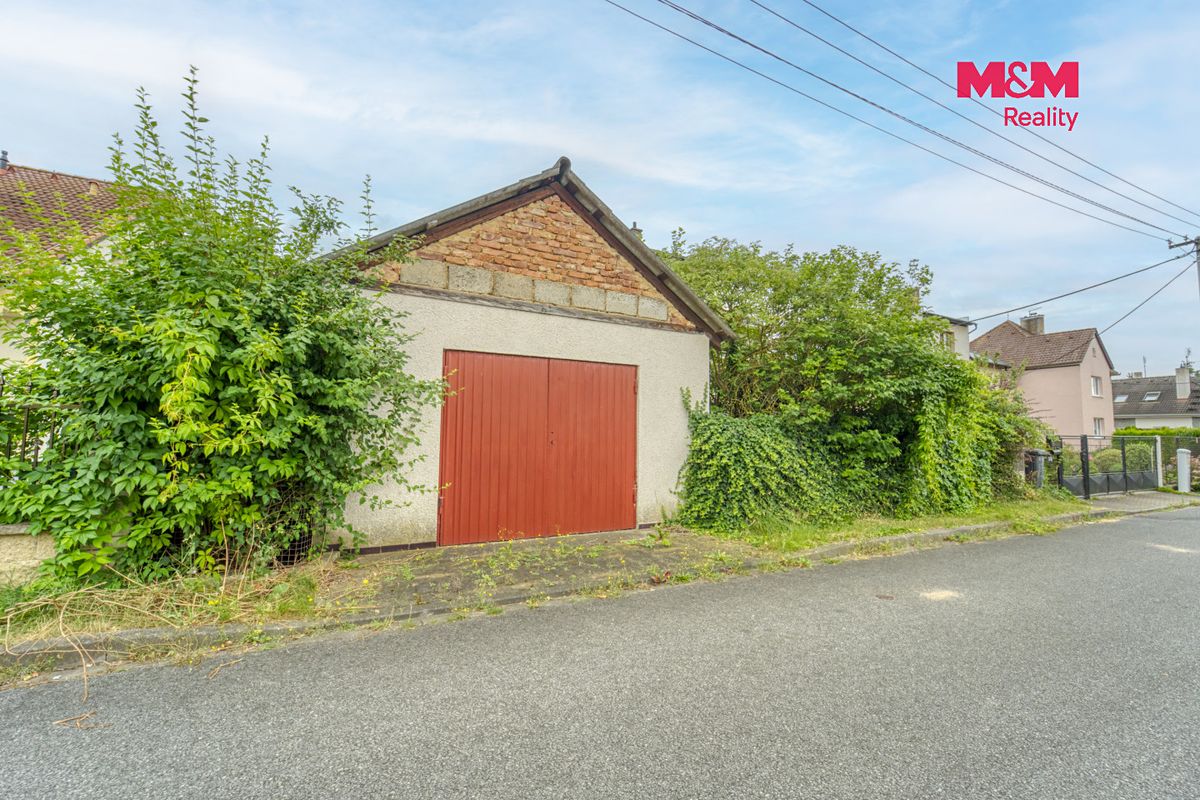 Prodej rodinného domu 274 m², pozemek 790 m² – fotografie 3