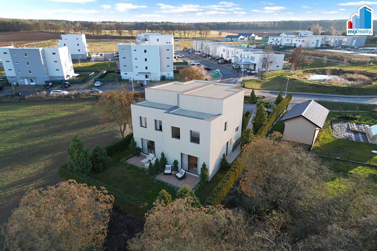 Prodej rodinného domu 124 m², pozemek 330 m² – fotografie 2