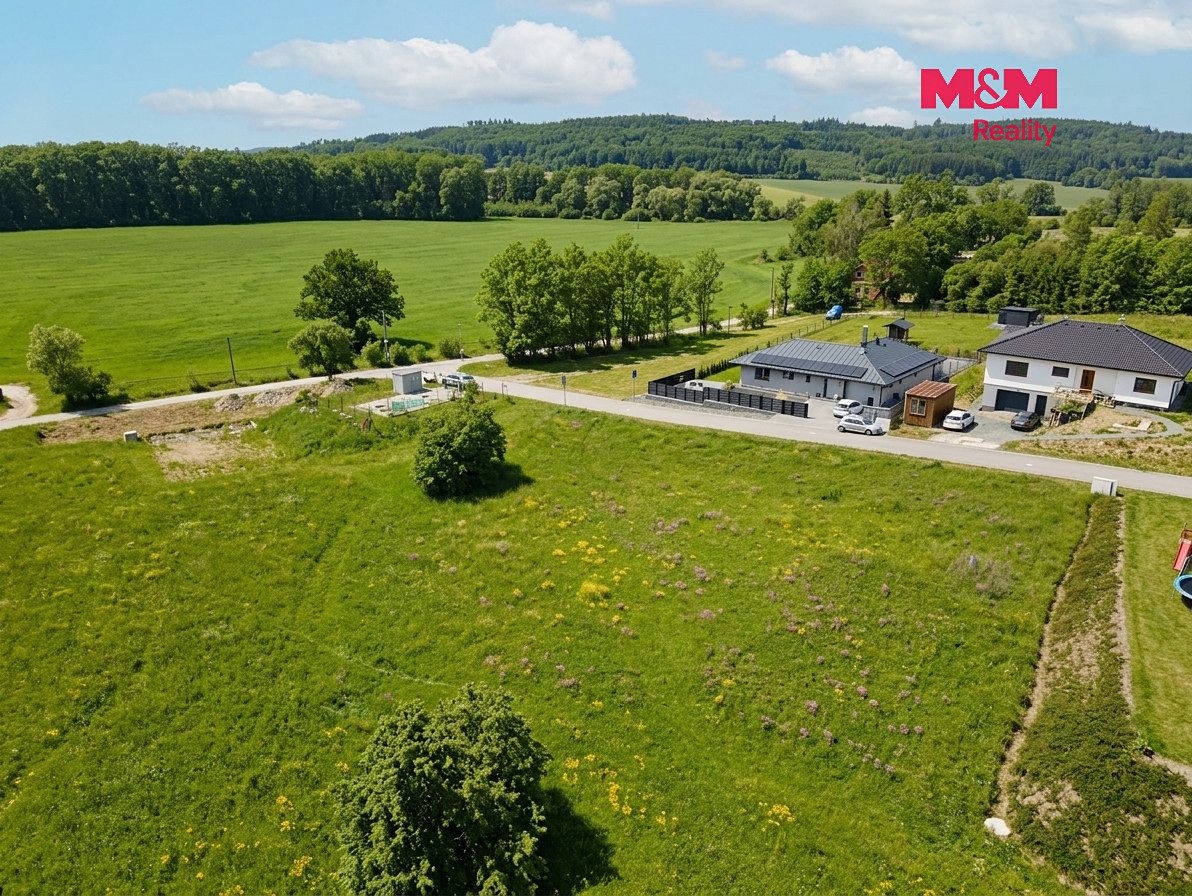 Prodej stavebního pozemku 1002 m² – fotografie 3