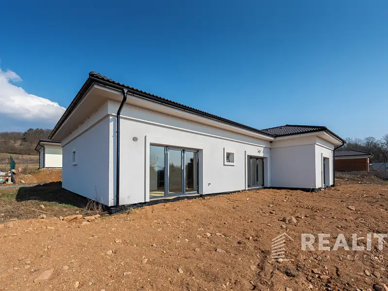 Prodej rodinného domu 158 m², pozemek 723 m², Košťany – náhled fotky 2