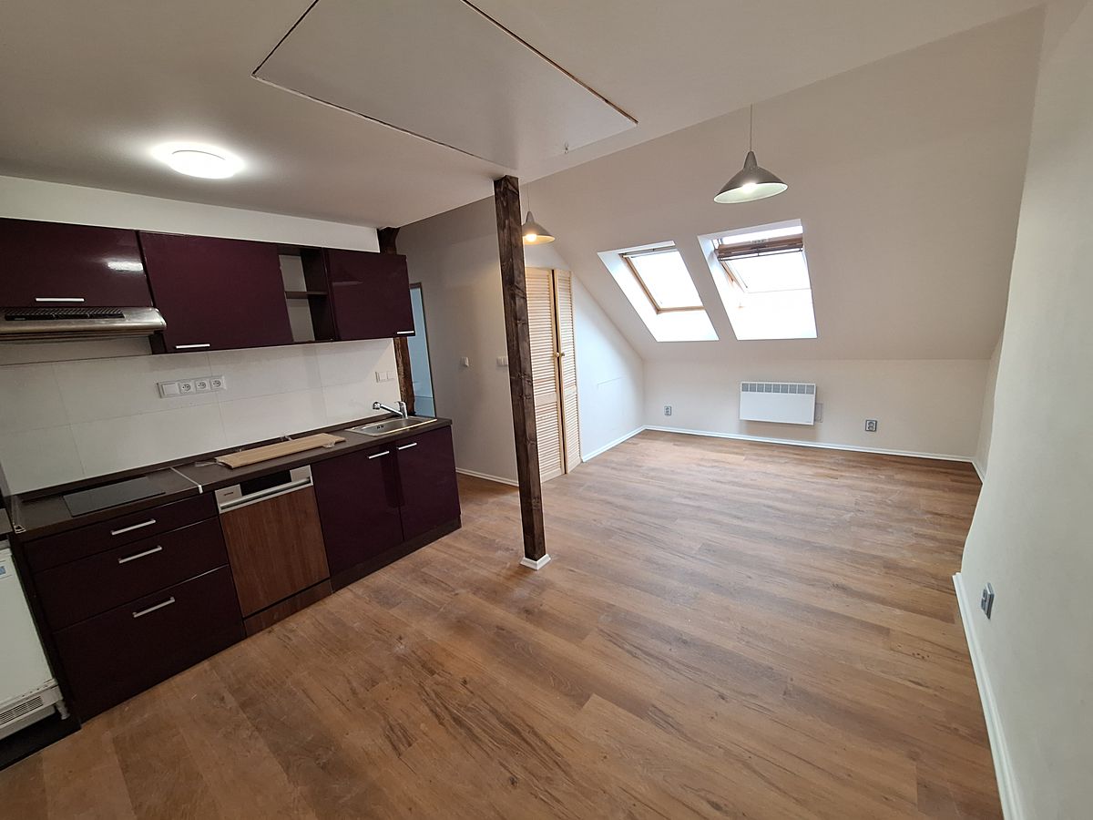 Pronájem bytu 2+kk 33 m²