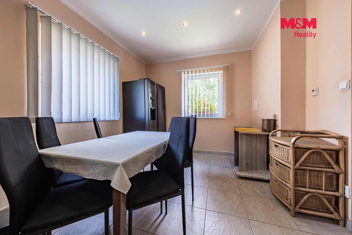 Prodej rodinného domu 140 m², pozemek 1320 m² – fotografie 5