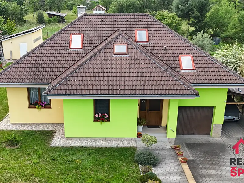 Prodej rodinného domu 195 m², pozemek 1219 m², Boskovice – náhled fotky 1