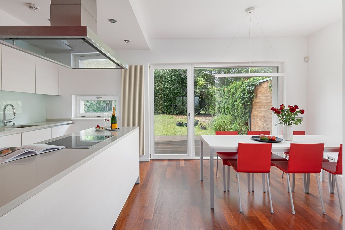 Pronájem rodinného domu 260 m², pozemek 390 m²