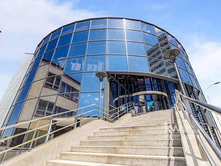 Комерційне приміщення в оренду, 1 073 м² (29 з 29)