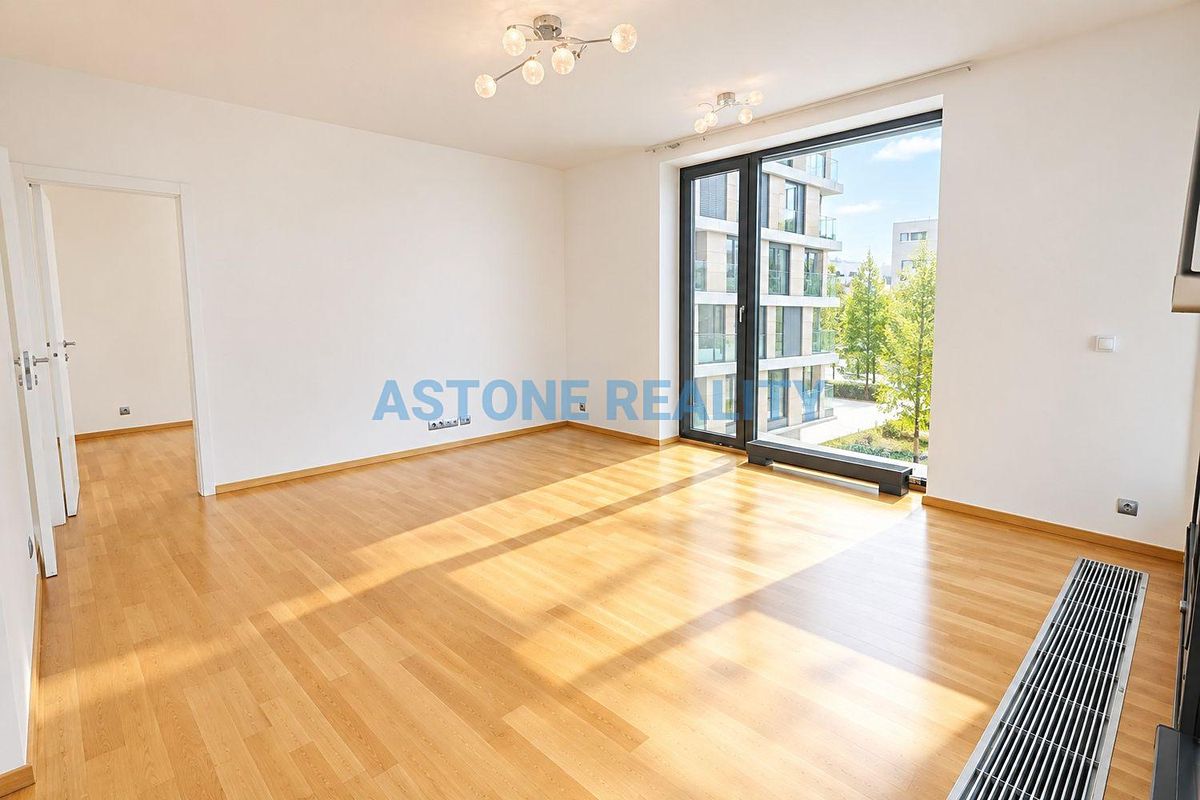 Pronájem bytu 2+kk 81 m² – fotografie 4