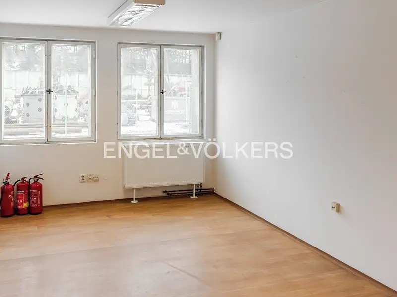 Pronájem kanceláře 698 m², Praha – náhled fotky 3