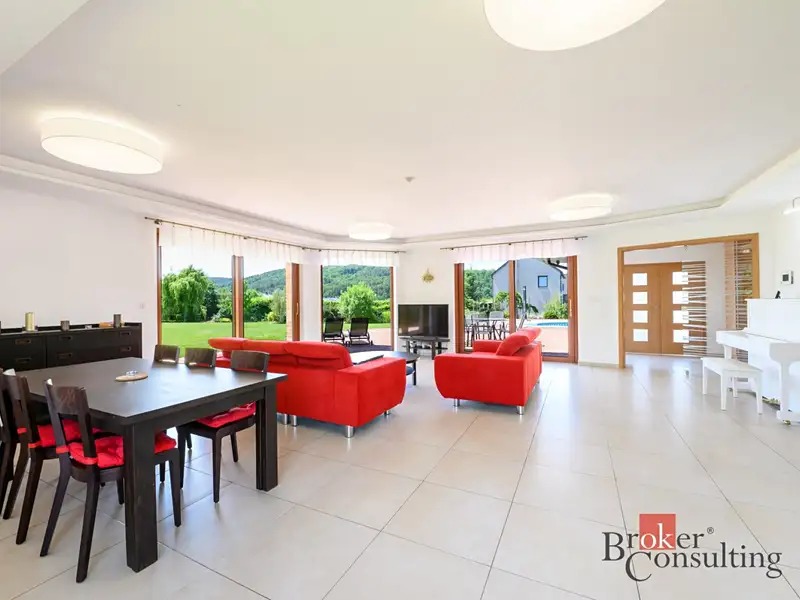 Prodej rodinného domu 372 m², pozemek 2751 m², Štěnovice – náhled fotky 2