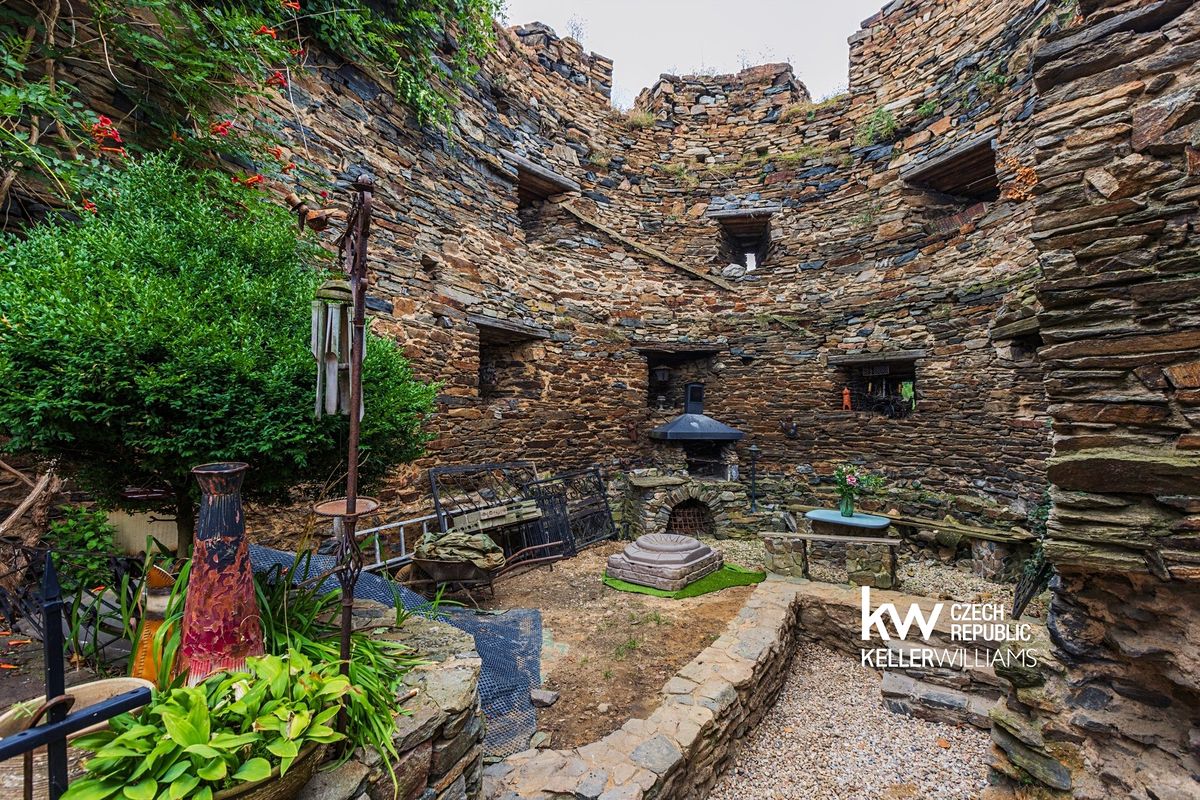 Prodej rodinného domu 151 m², pozemek 296 m² – fotografie 2