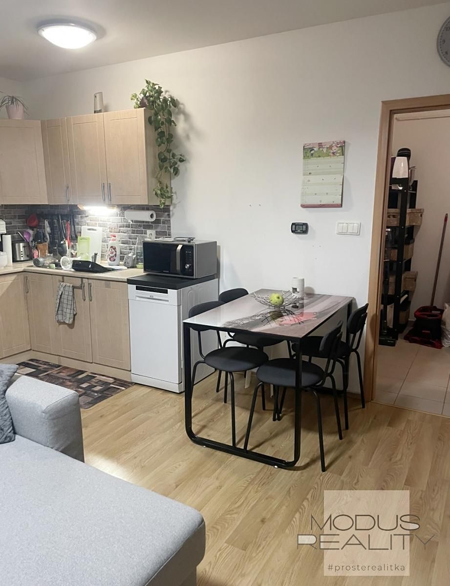 Pronájem bytu 2+kk 63 m² – fotografie 4
