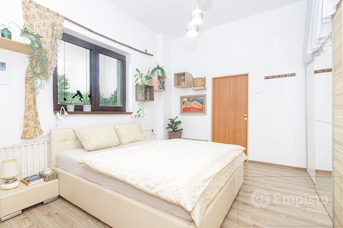 Prodej rodinného domu 146 m², pozemek 334 m² – fotografie 5
