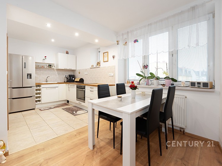 Prodej bytu 3+kk, 76 m² (3 z 31)