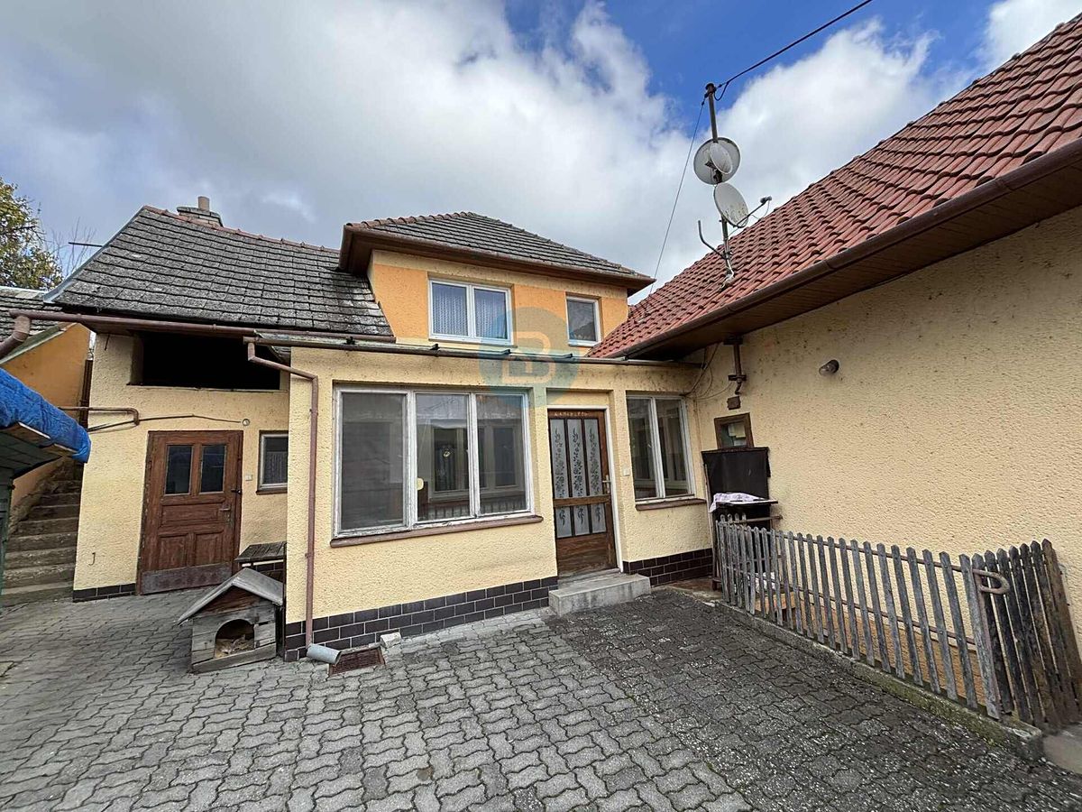 Prodej rodinného domu 130 m², pozemek 668 m²