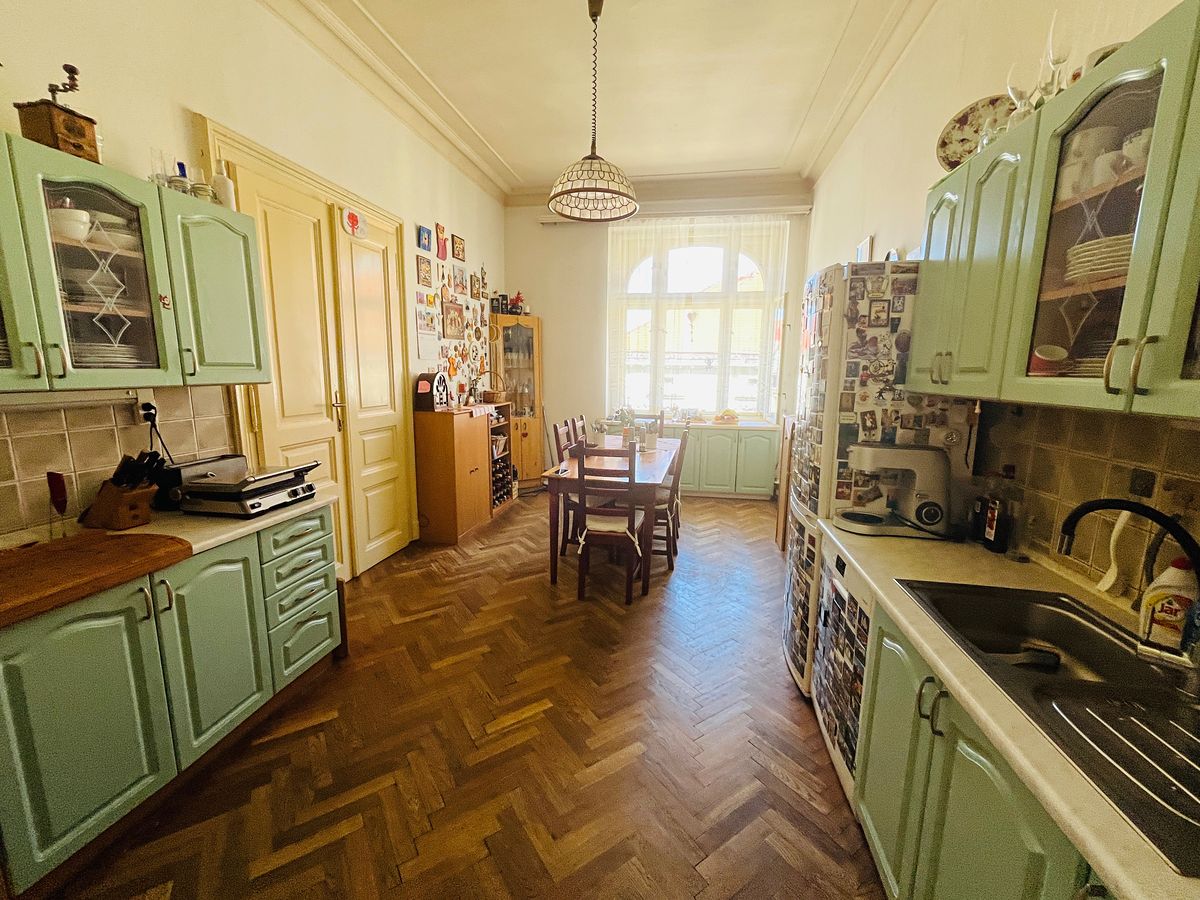 Pronájem bytu 4+1 150 m²