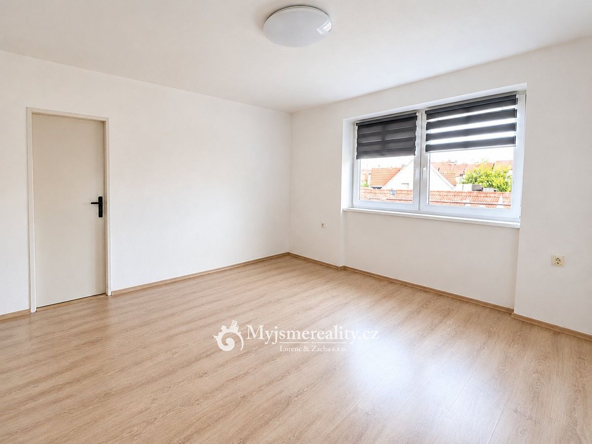 Prodej bytu 2+1 68 m² – fotografie 3