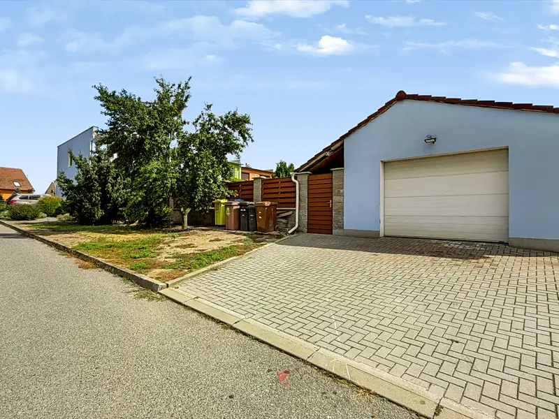 Prodej rodinného domu 153 m², pozemek 403 m², Pohořelice – náhled fotky 3