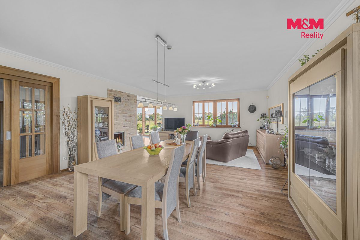 Prodej zemědělské usedlosti 360 m², pozemek 100270 m² – fotografie 4
