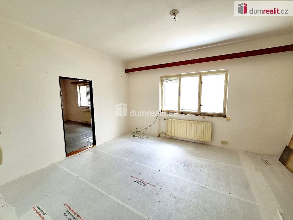 Prodej rodinného domu 200 m², pozemek 320 m² – fotografie 3