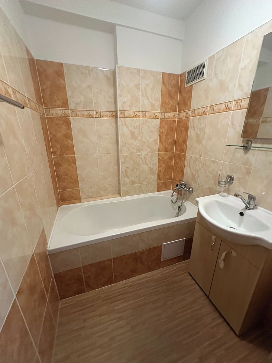 Pronájem bytu 2+kk 54 m² – fotografie 3