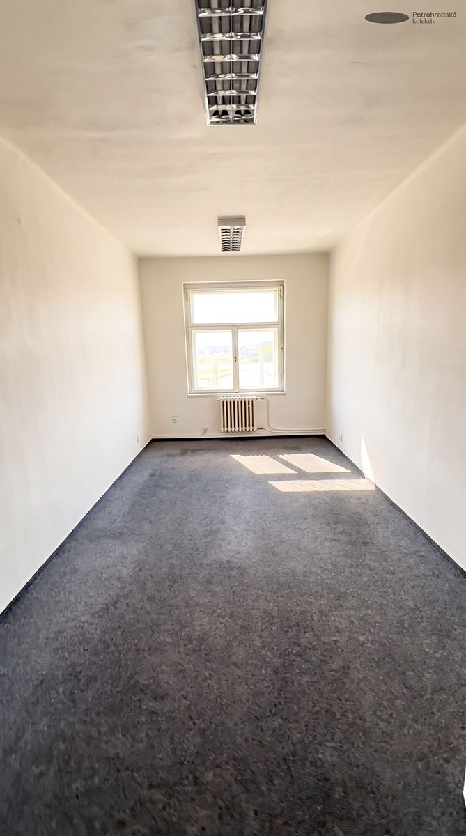 Pronájem kanceláře 18 m², Praha – fotka 1 z 3