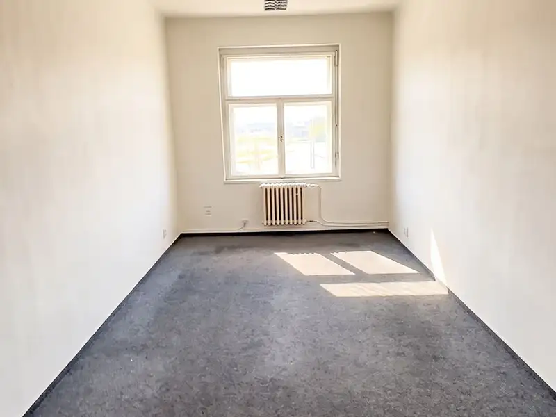 Pronájem kanceláře 18 m², Praha – náhled fotky 1
