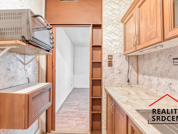 Pronájem bytu 1+kk, 31 m² (2 z 12)