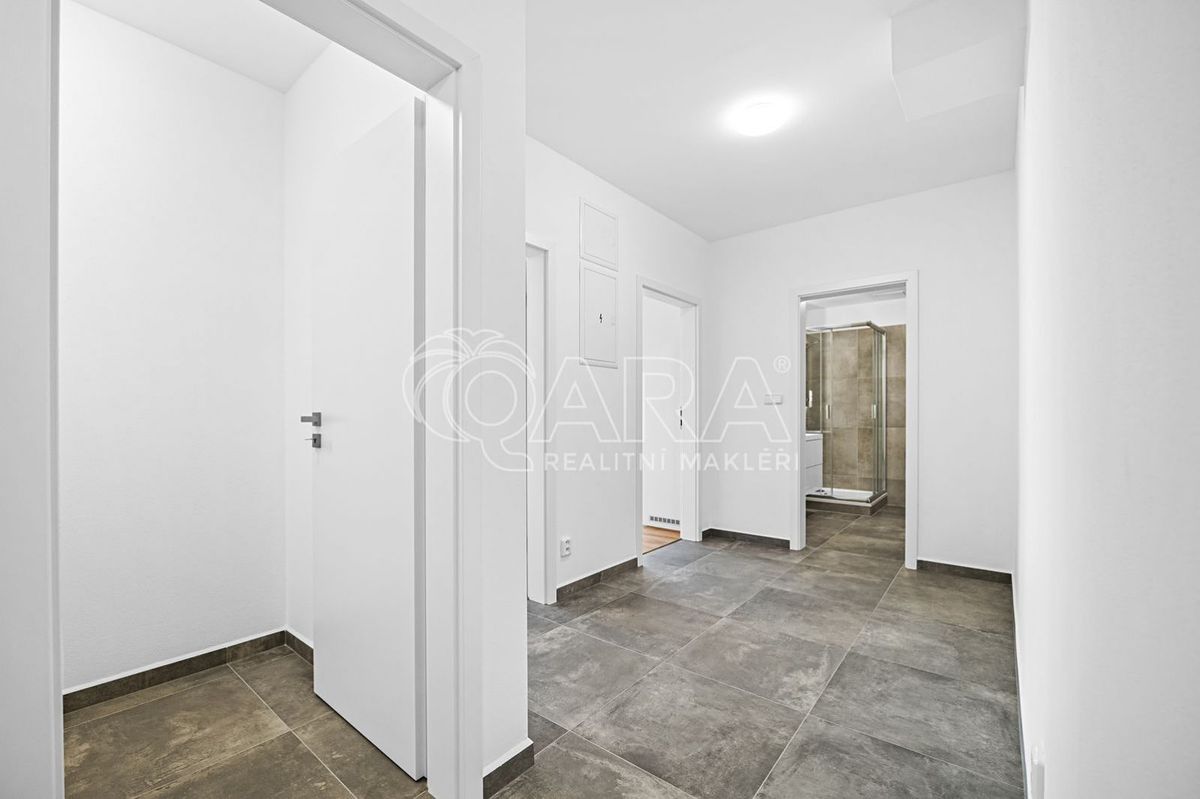 Pronájem bytu 2+kk 54 m² – fotografie 4