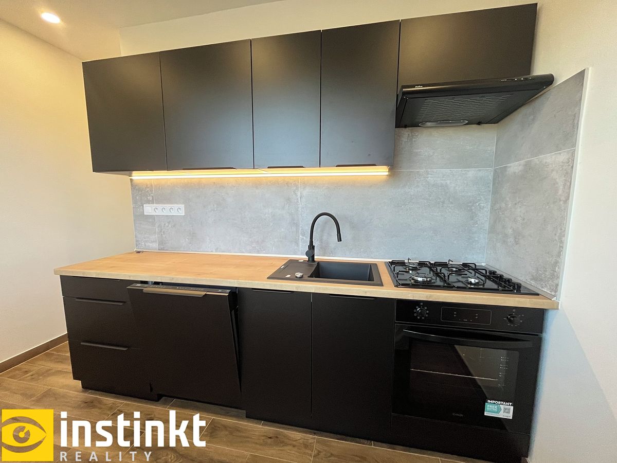 Pronájem bytu 1+1 36 m² – fotografie 2