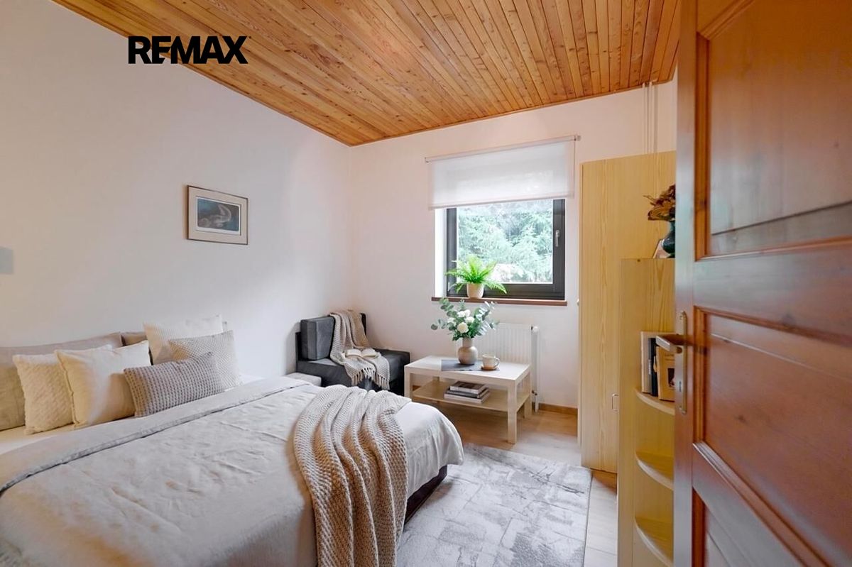 Prodej rodinného domu 239 m², pozemek 404 m² – fotografie 4