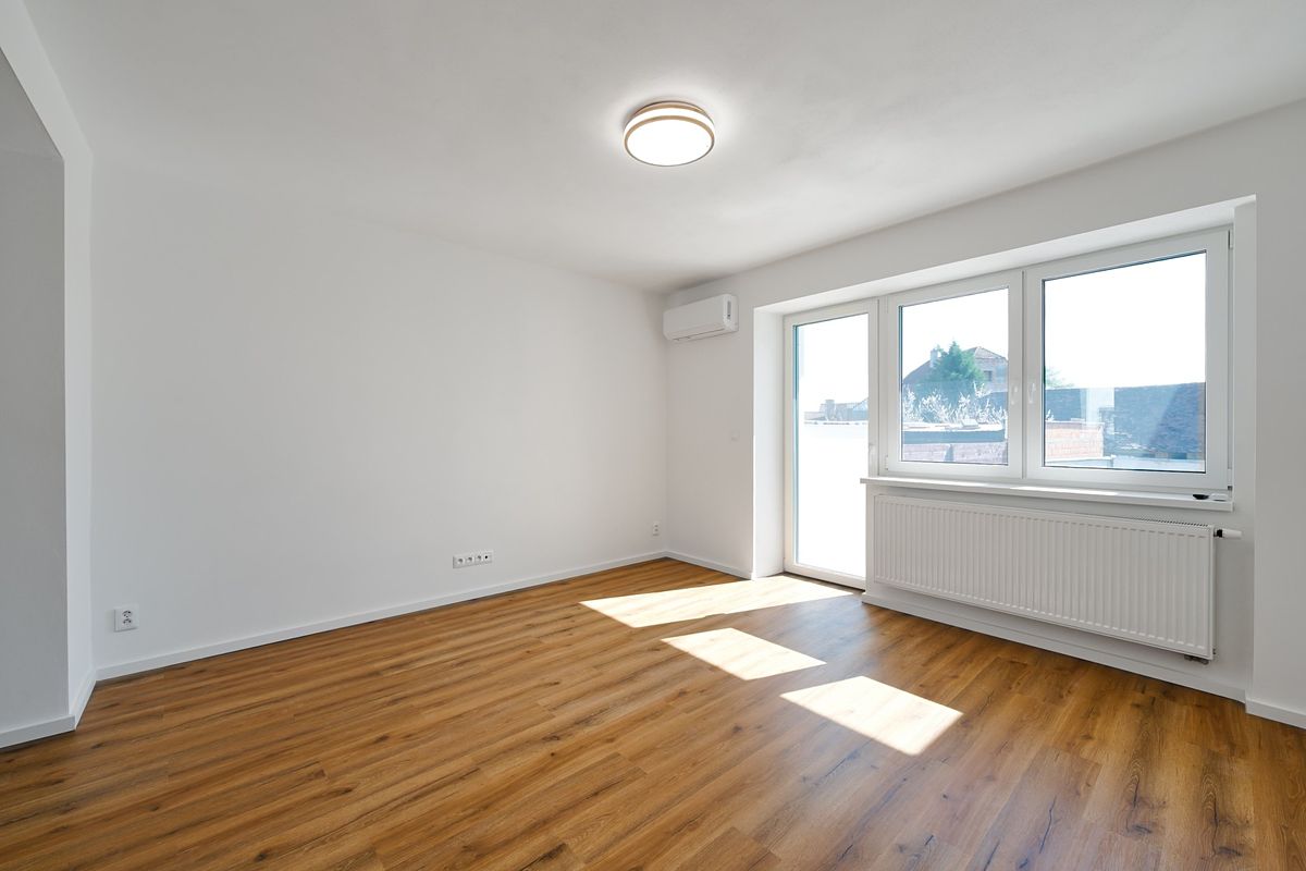 Prodej rodinného domu 170 m², pozemek 202 m² – fotografie 2