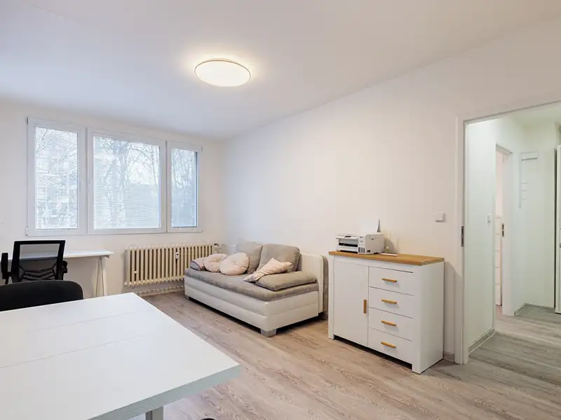 Prodej bytu 2+kk 42 m², Praha – náhled fotky 1
