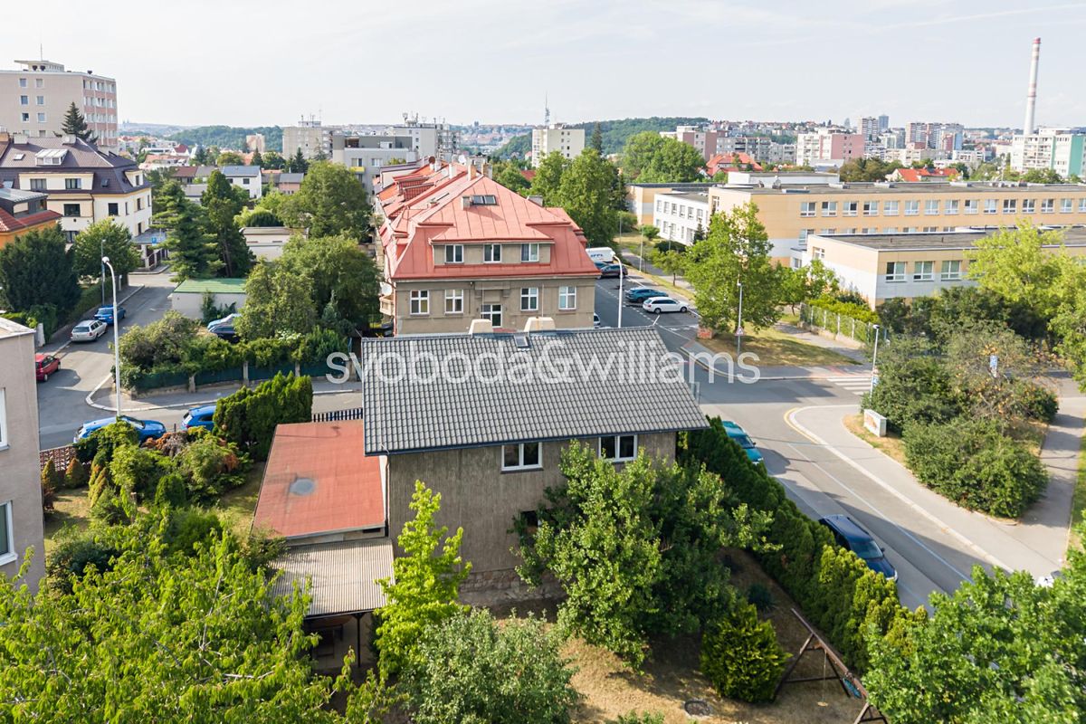 Prodej rodinného domu 246 m², pozemek 681 m² – fotografie 4