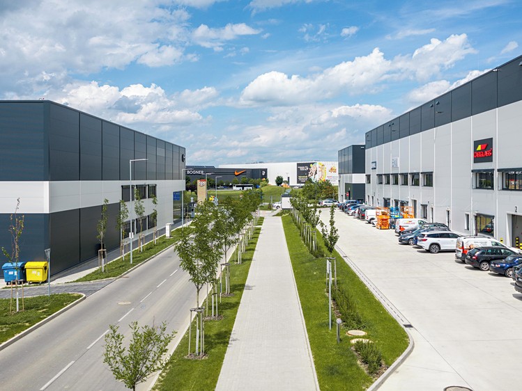 Pronájem komerčního prostoru, 40 m² (2 z 7)