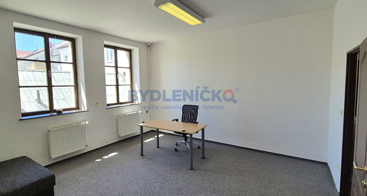 Pronájem kanceláře 56 m² – fotografie 2