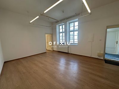 Pronájem kanceláře 100 m²