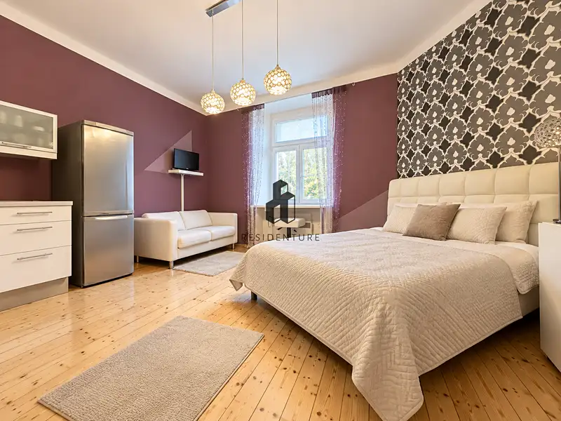 Prodej bytu 1+kk 30 m², Praha – náhled fotky 1