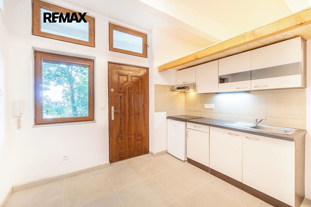 Prodej bytu 1+kk 19 m² – fotografie 4
