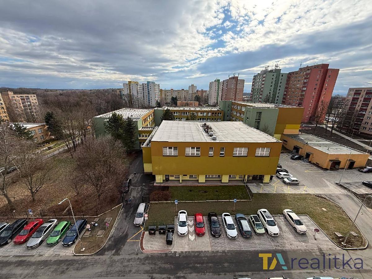 Pronájem bytu 2+1 44 m² – fotografie 3