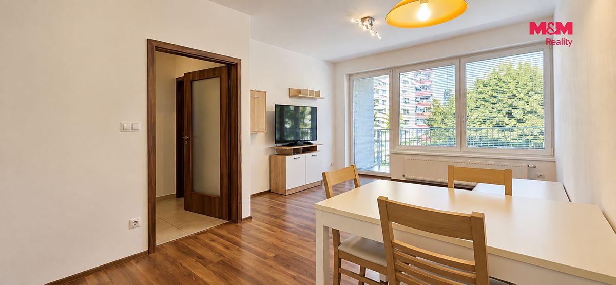Pronájem bytu 2+kk 57 m² – fotografie 4
