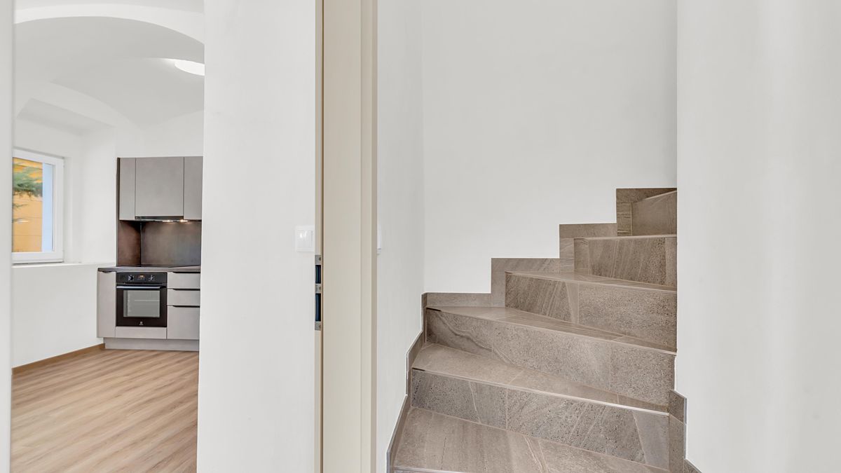 Pronájem bytu 2+kk 44 m² – fotografie 3