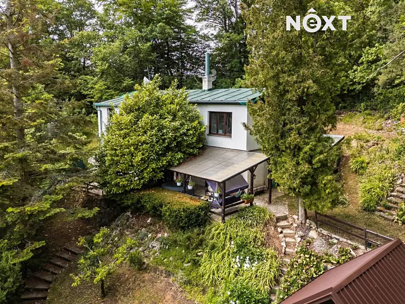 Prodej chaty 112 m², pozemek 1265 m², Karlštejn – náhled fotky 1