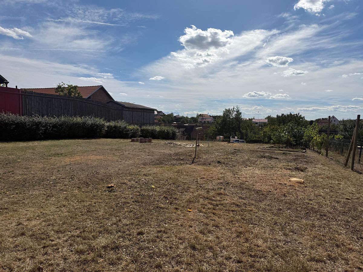 Prodej stavebního pozemku 731 m² – fotografie 2