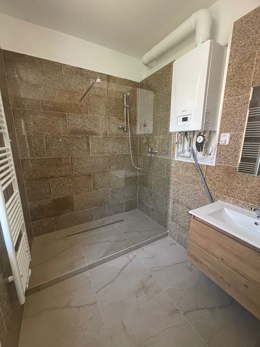 Pronájem bytu 4+1 102 m² – fotografie 3